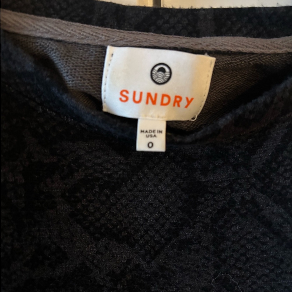 Sundry Set - Picture 2 of 4